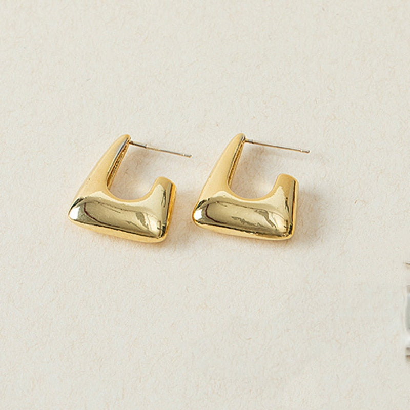 2026 New Classic Copper Alloy Smooth Metal Hoop Earrings For Woman Fashion Korean Jewelry Temperament  Daily Wear earrings